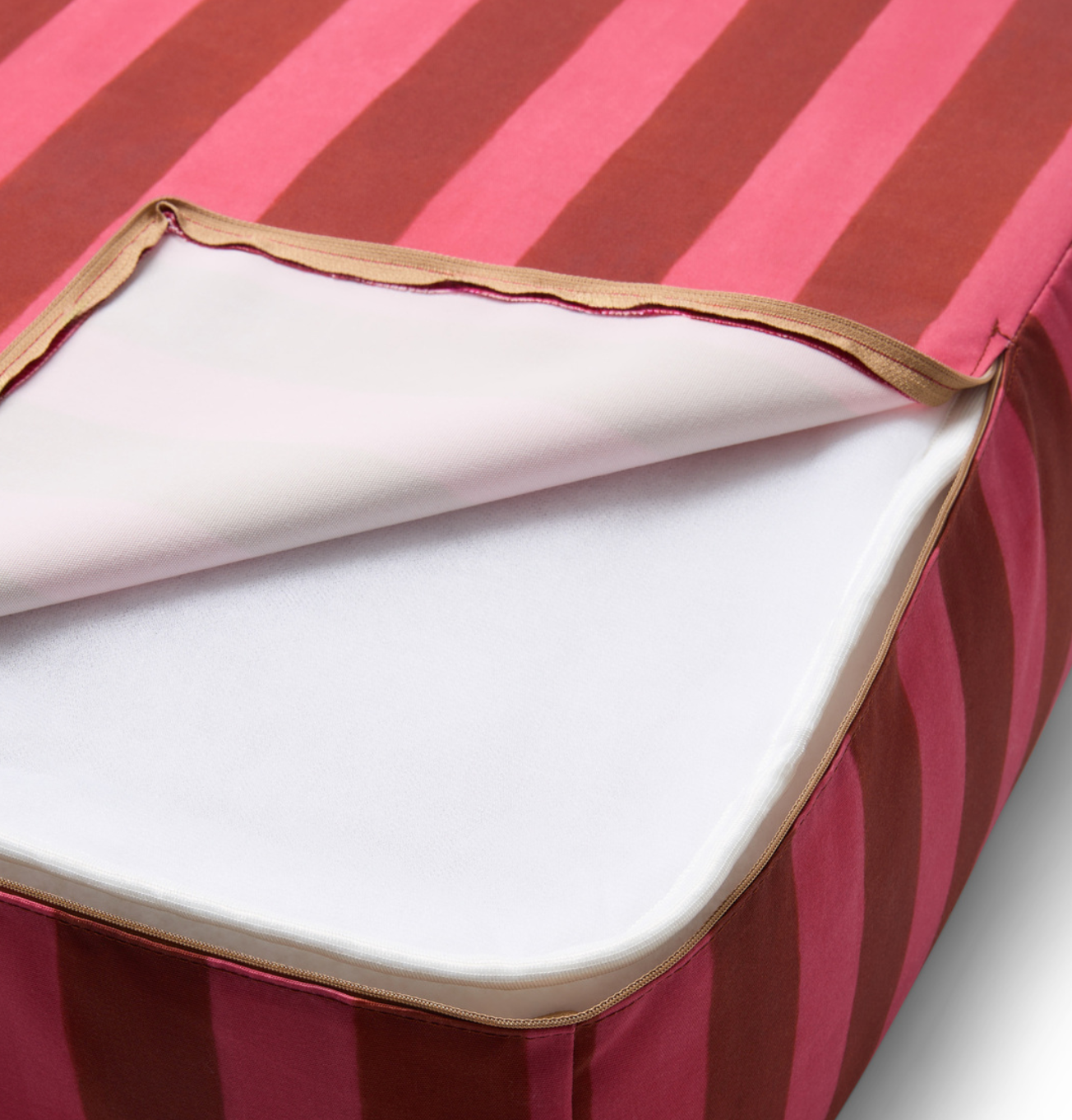 Lisa Corti Dog Bed small stripes Old Pink - Milk Concept Boutique