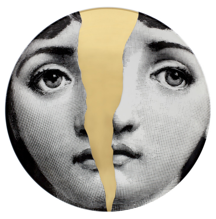 Fornasetti wall plate T&V 10 gold - Milk Concept Boutique