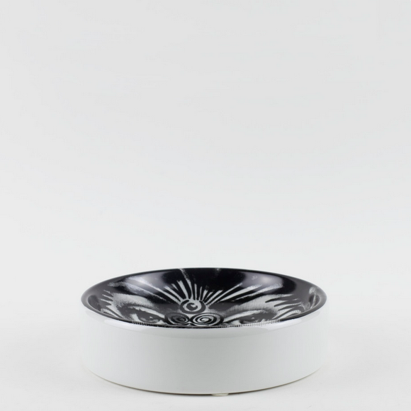 Fornasetti Round ashtray Tema e Variazioni n°9 black/white - Milk Concept Boutique