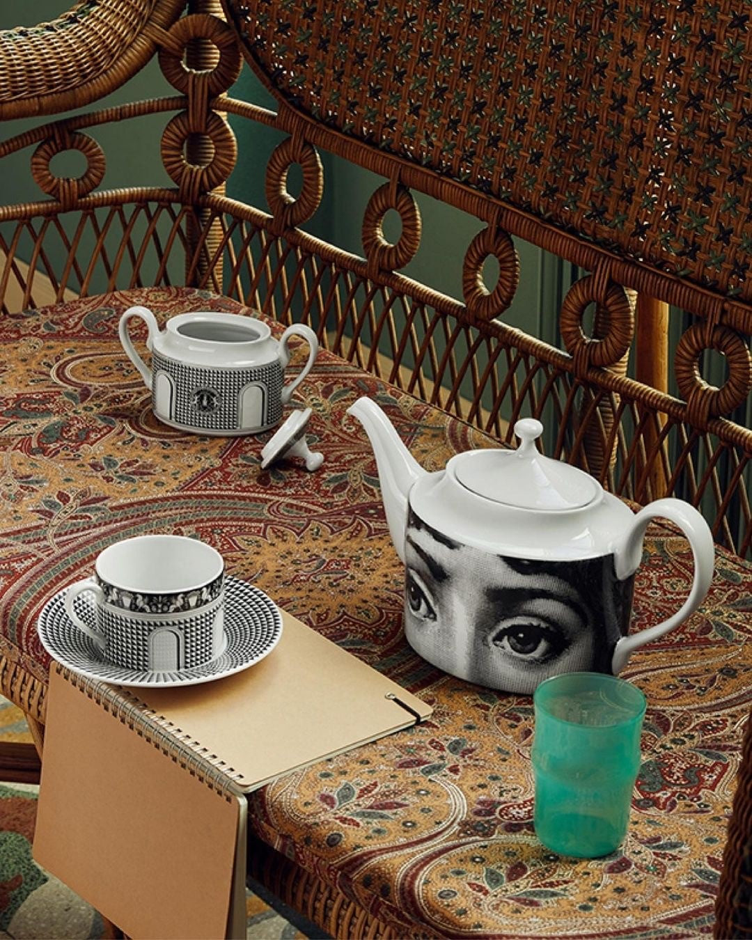 Fornasetti Teapot Tema e Variazioni n°21 Black & White - Milk Concept Boutique