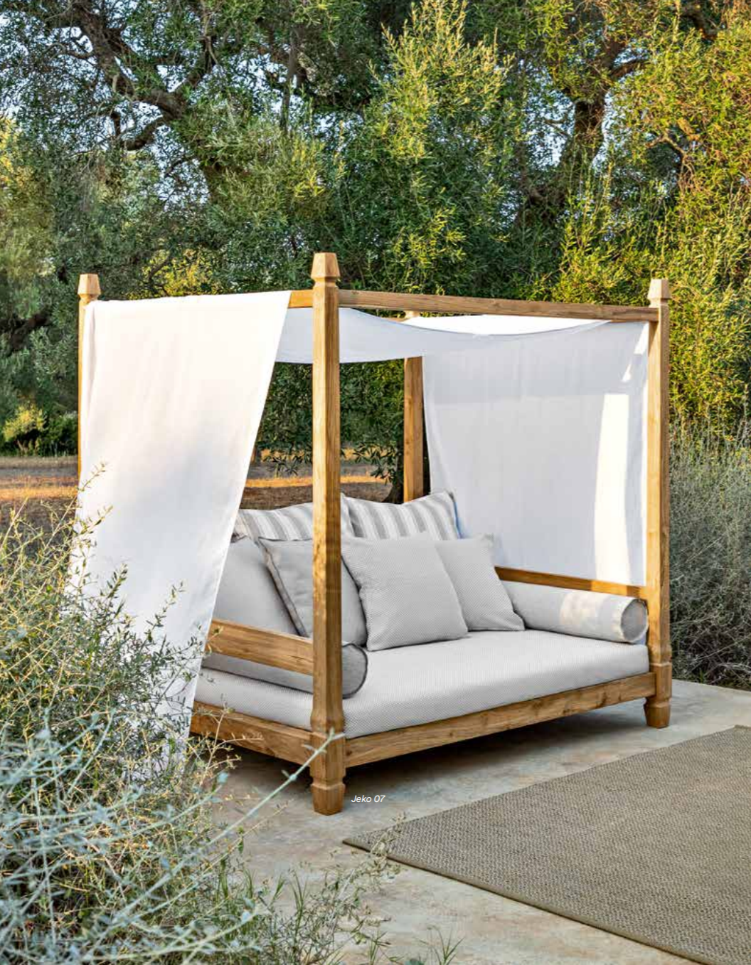 Gervasoni Jeko 07 Canopy sofa