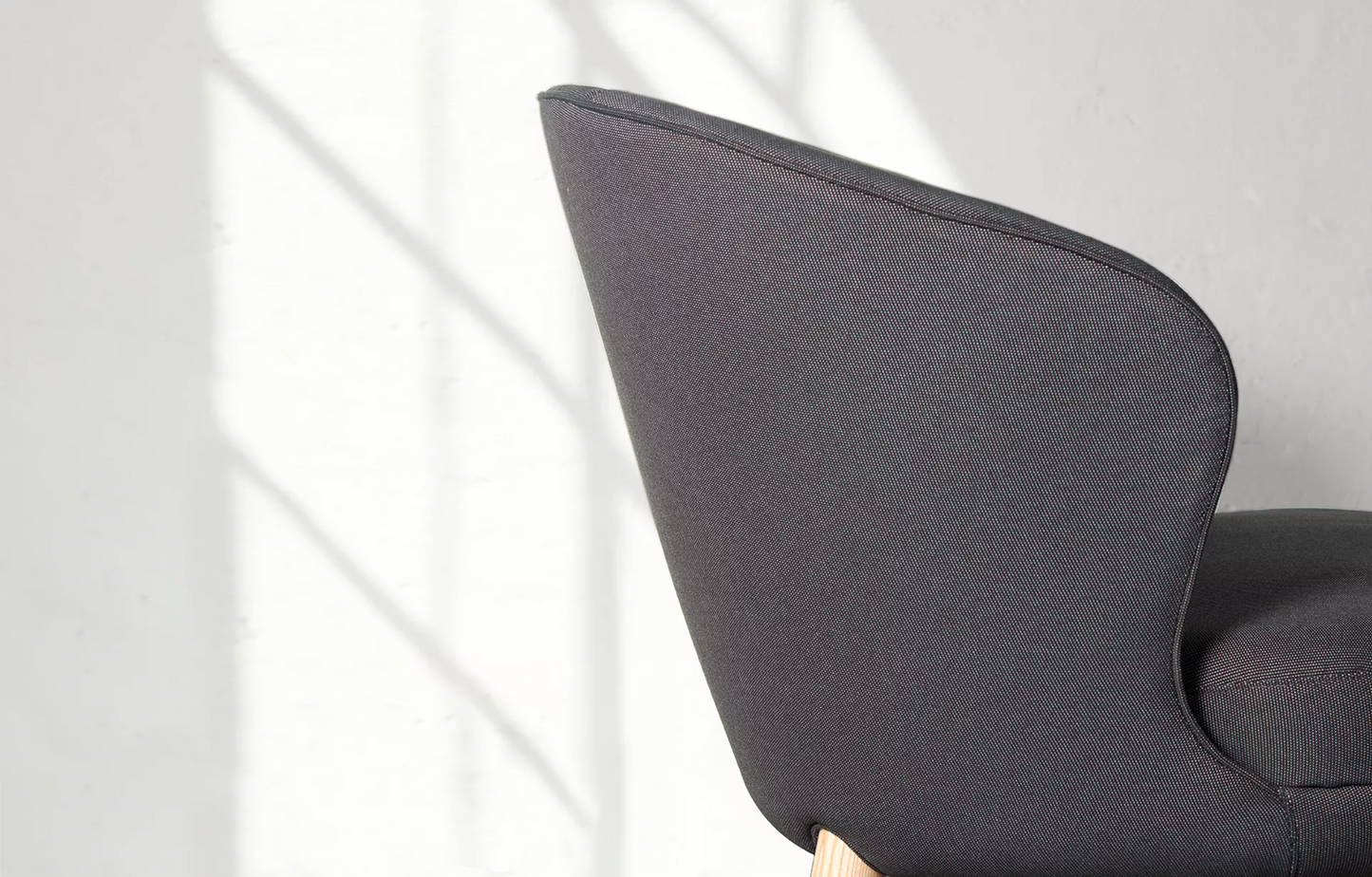 Heritage 04 Lounge Armchair