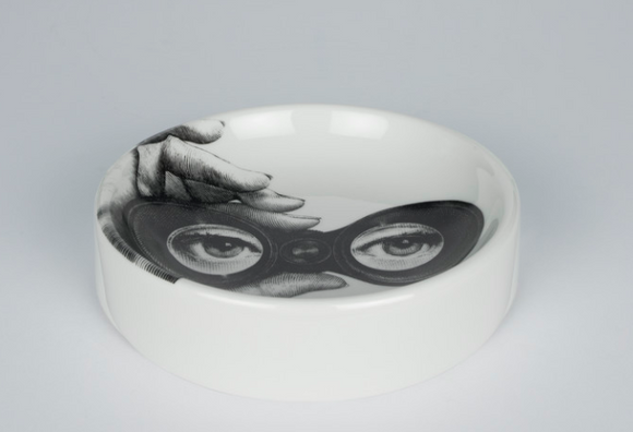 Fornasetti Round ashtray Tema e Variazioni n°371 black/white - Milk Concept Boutique